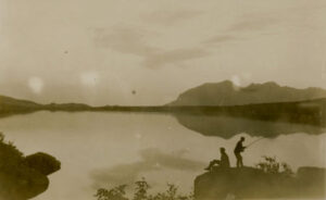 Winter 2019
Cover: Undated anonymous photo from
the Peter J. Cohen Collection