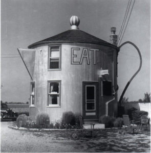 Fall 2000
Cover: Coffee Pot, Ohio
by Frank Navara