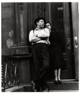 Winter 2001
Cover: Untitled photograph
by Helen Levitt